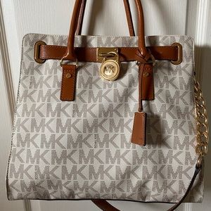 Super cute well taken care of MK